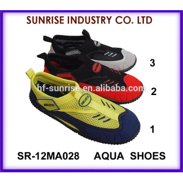 SR-12MA028 Zapatos surfing del nuevo diseño de los hombres populares zapatos al por mayor del agua zapatos del agua de los zapatos del agua que practican surf